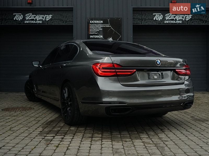 Фото BMW 7 Series з оголошення AUTO.RIA