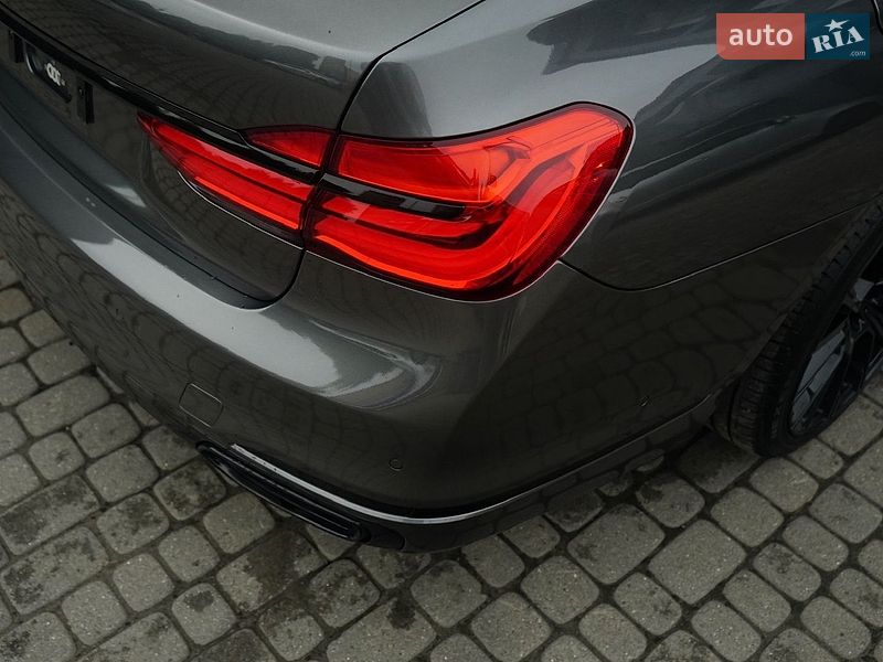 Фото BMW 7 Series з оголошення AUTO.RIA