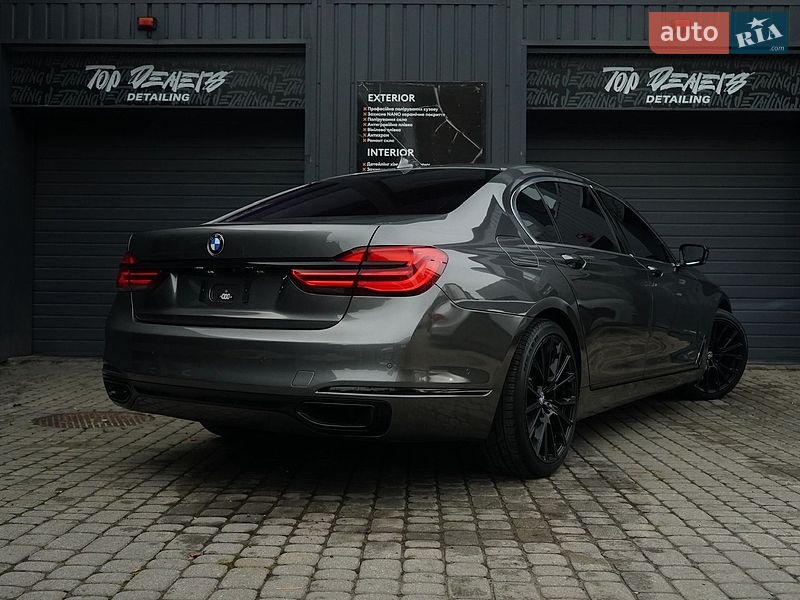Фото BMW 7 Series з оголошення AUTO.RIA