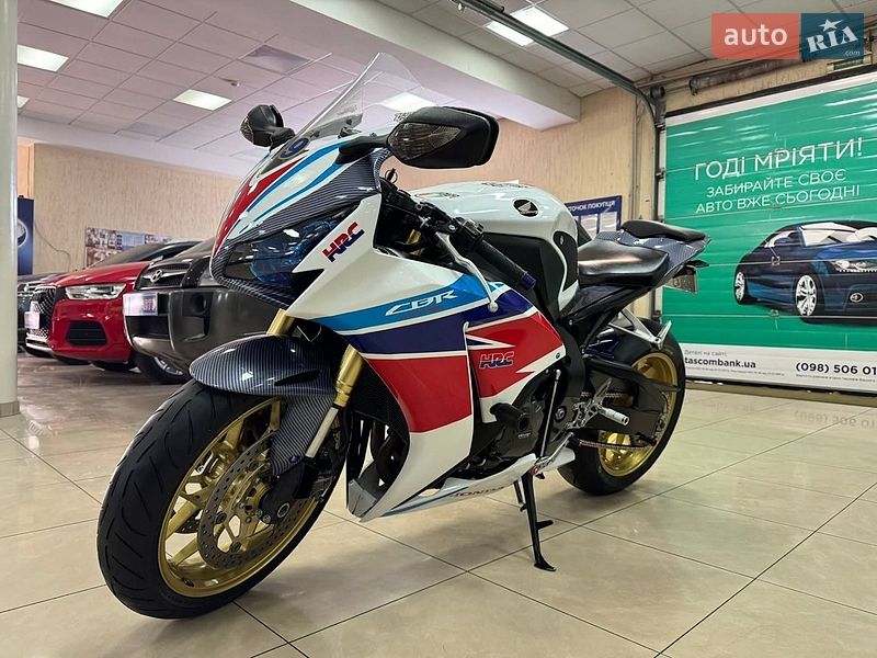 Фото Honda CBR 1000RR з оголошення AUTO.RIA