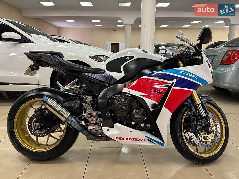 Фото Honda CBR 1000RR з оголошення AUTO.RIA