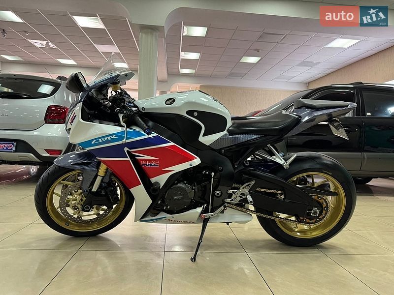 Фото Honda CBR 1000RR з оголошення AUTO.RIA