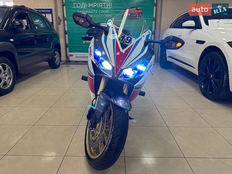 Фото Honda CBR 1000RR з оголошення AUTO.RIA