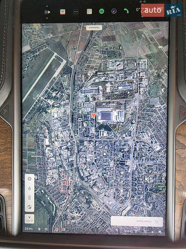 Фото Tesla Model S з оголошення AUTO.RIA