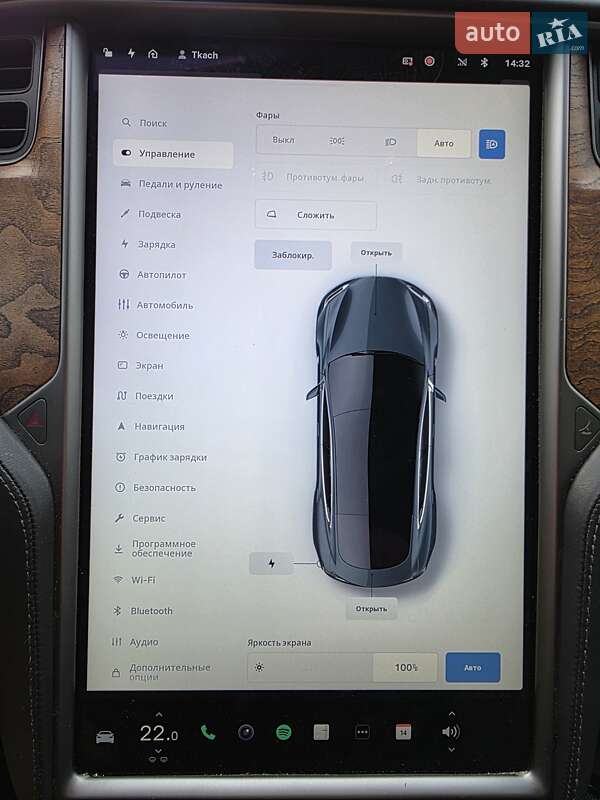 Фото Tesla Model S з оголошення AUTO.RIA