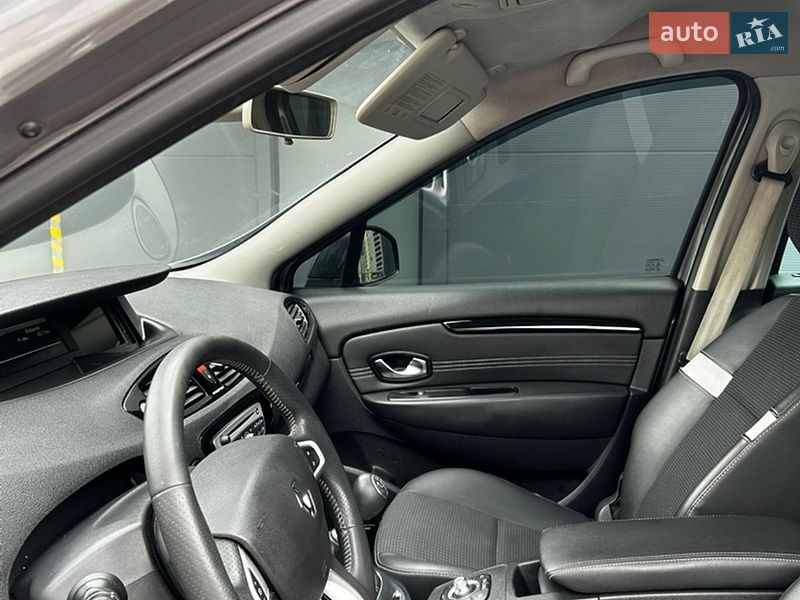 Фото Renault Scenic з оголошення AUTO.RIA