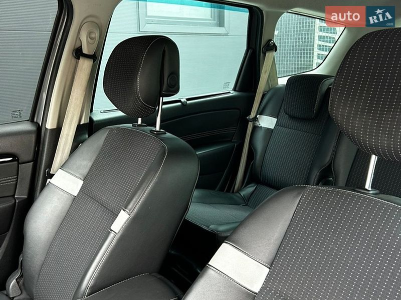 Фото Renault Scenic з оголошення AUTO.RIA