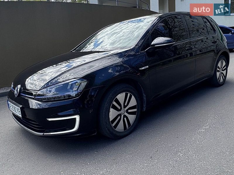 Фото Volkswagen e-Golf з оголошення AUTO.RIA