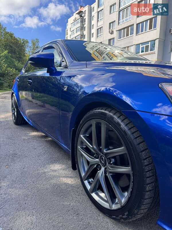 Фото Lexus IS з оголошення AUTO.RIA