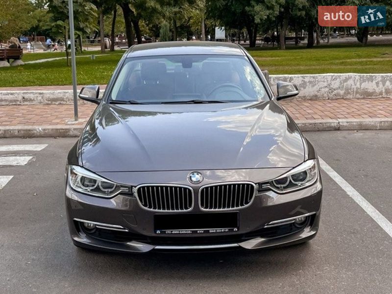 Фото BMW 3 Series з оголошення AUTO.RIA