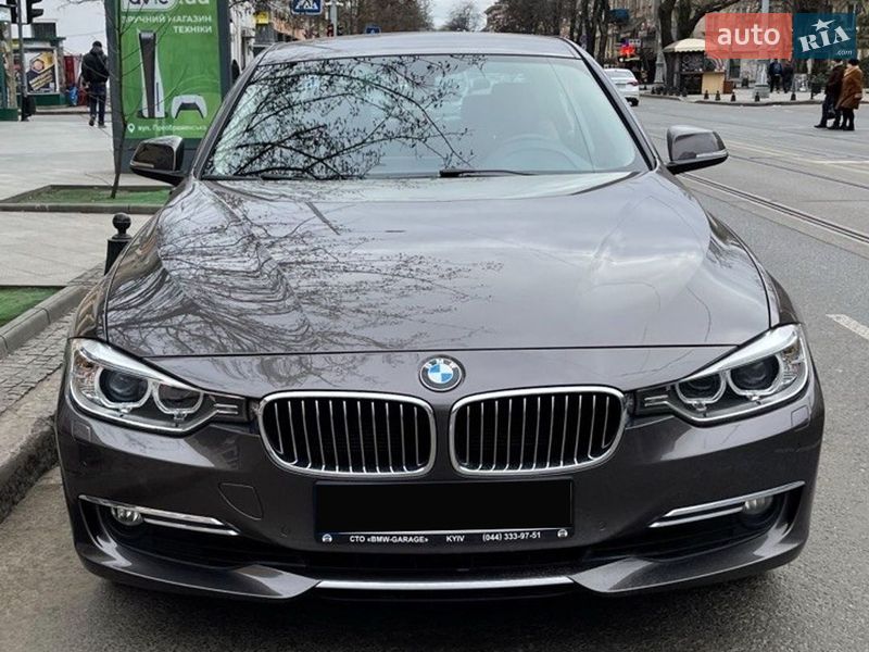 Фото BMW 3 Series з оголошення AUTO.RIA