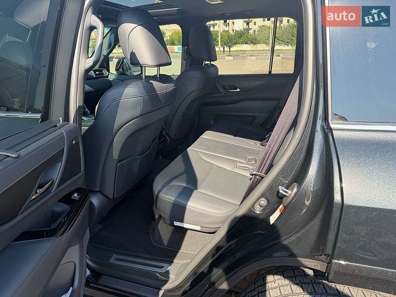 Фото Lexus LX з оголошення AUTO.RIA