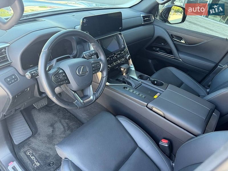 Фото Lexus LX з оголошення AUTO.RIA