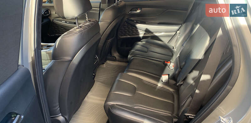 Фото Hyundai Santa FE з оголошення AUTO.RIA