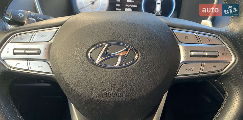 Фото Hyundai Santa FE з оголошення AUTO.RIA