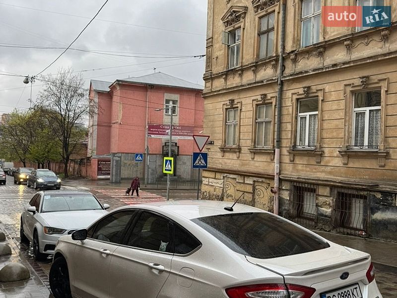 Фото Ford Fusion з оголошення AUTO.RIA