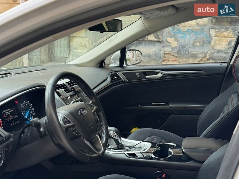 Фото Ford Fusion з оголошення AUTO.RIA