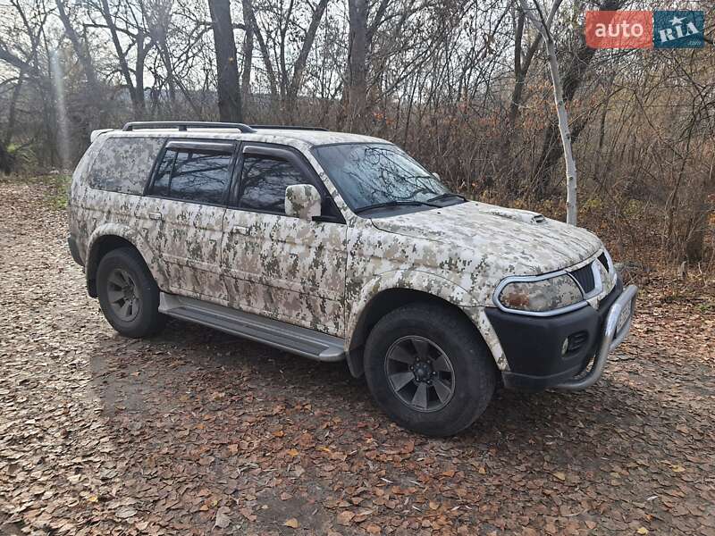 Фото Mitsubishi Pajero Sport з оголошення AUTO.RIA