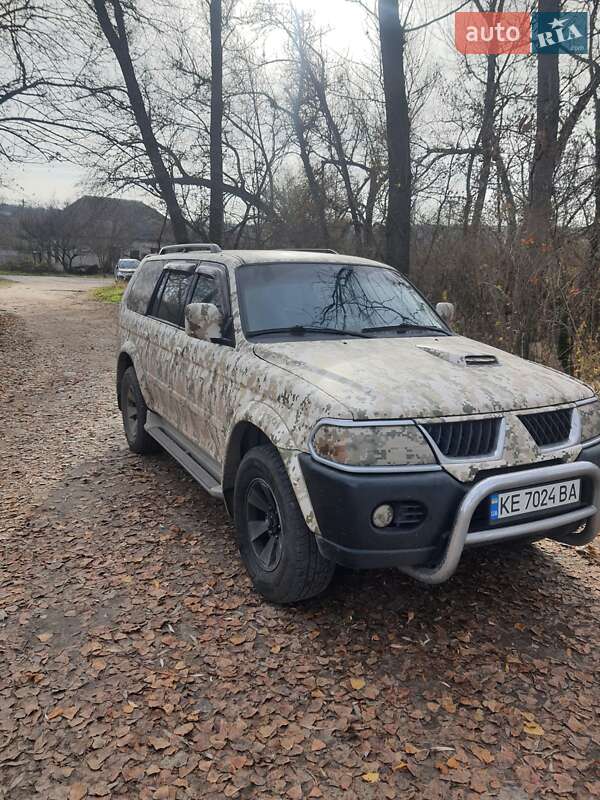 Фото Mitsubishi Pajero Sport з оголошення AUTO.RIA