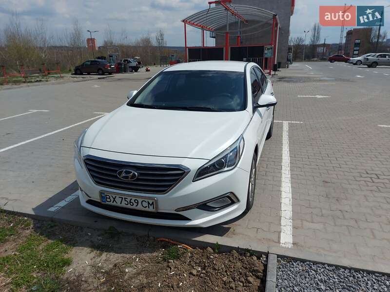 Фото Hyundai Sonata з оголошення AUTO.RIA