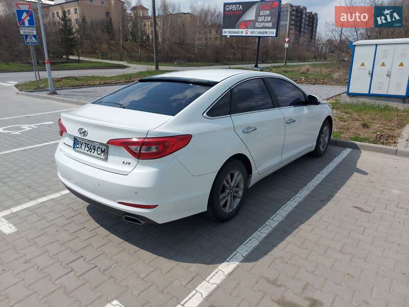 Фото Hyundai Sonata з оголошення AUTO.RIA