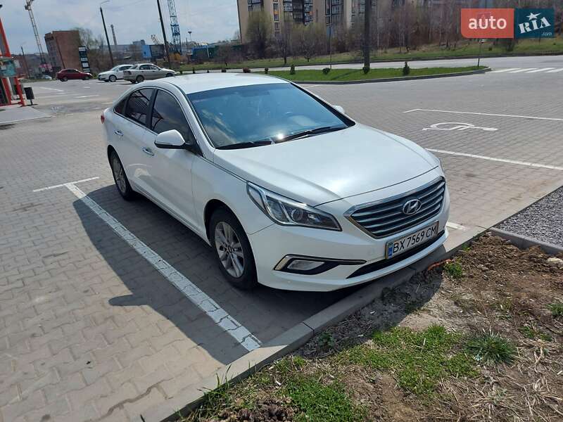 Фото Hyundai Sonata з оголошення AUTO.RIA