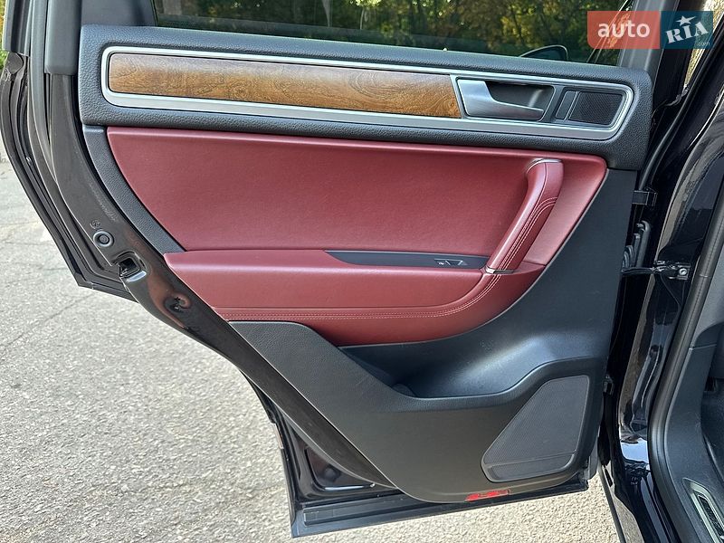 Фото Volkswagen Touareg з оголошення AUTO.RIA