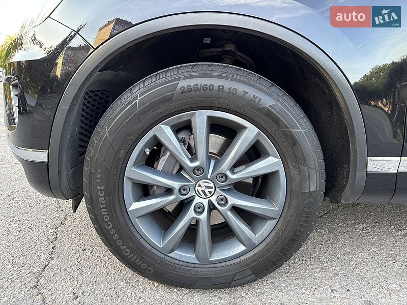 Фото Volkswagen Touareg з оголошення AUTO.RIA