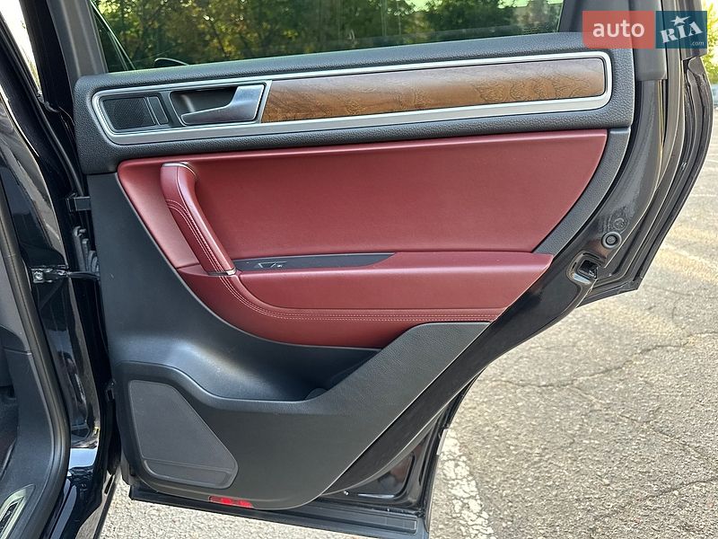Фото Volkswagen Touareg з оголошення AUTO.RIA
