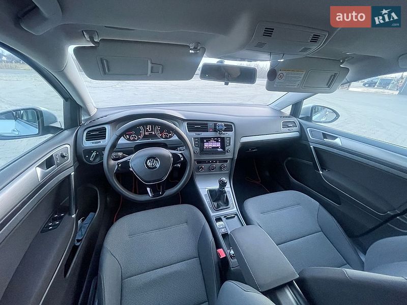 Фото Volkswagen Golf з оголошення AUTO.RIA