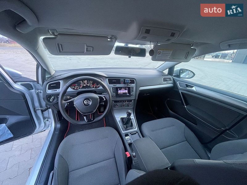 Фото Volkswagen Golf з оголошення AUTO.RIA