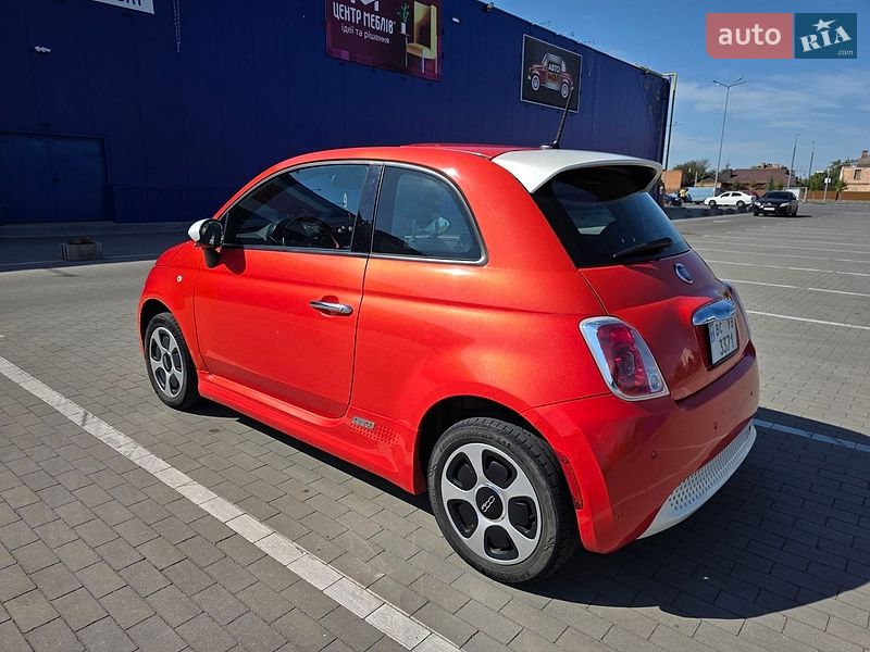 Фото Fiat 500e з оголошення AUTO.RIA