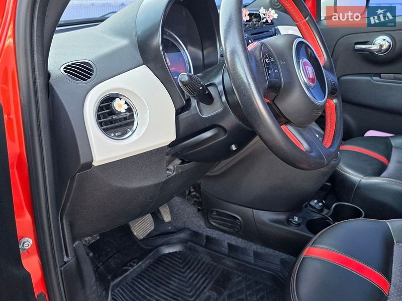 Фото Fiat 500e з оголошення AUTO.RIA