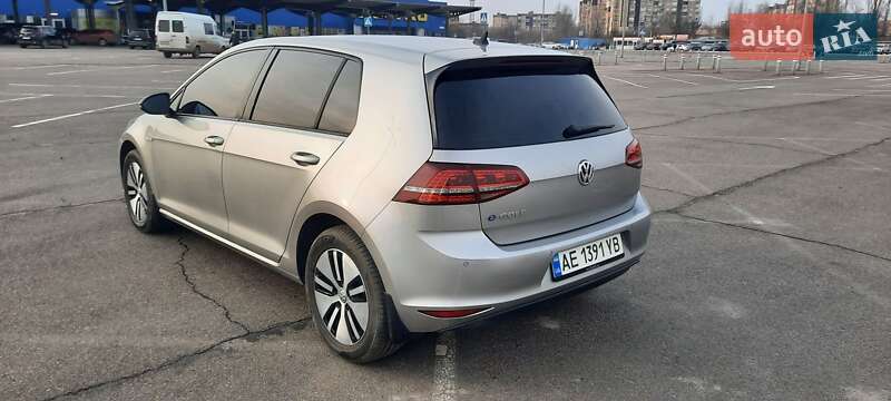 Фото Volkswagen e-Golf з оголошення AUTO.RIA