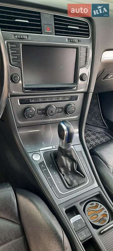 Фото Volkswagen e-Golf з оголошення AUTO.RIA