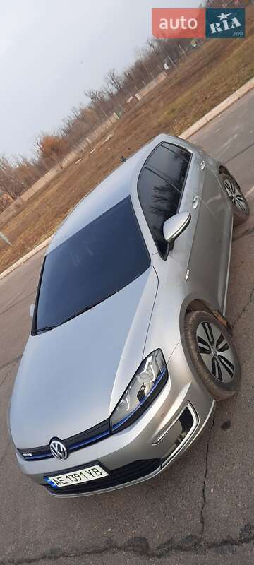 Фото Volkswagen e-Golf з оголошення AUTO.RIA