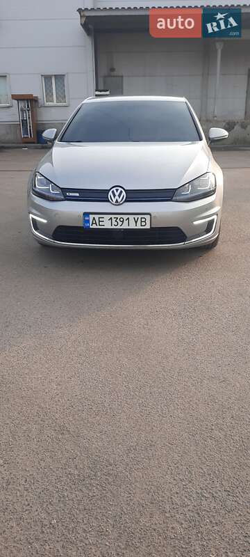 Фото Volkswagen e-Golf з оголошення AUTO.RIA