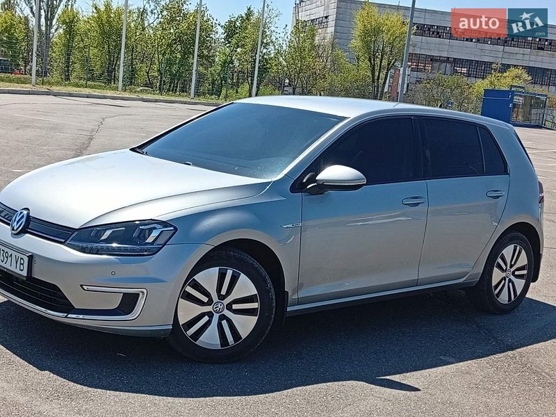 Фото Volkswagen e-Golf з оголошення AUTO.RIA
