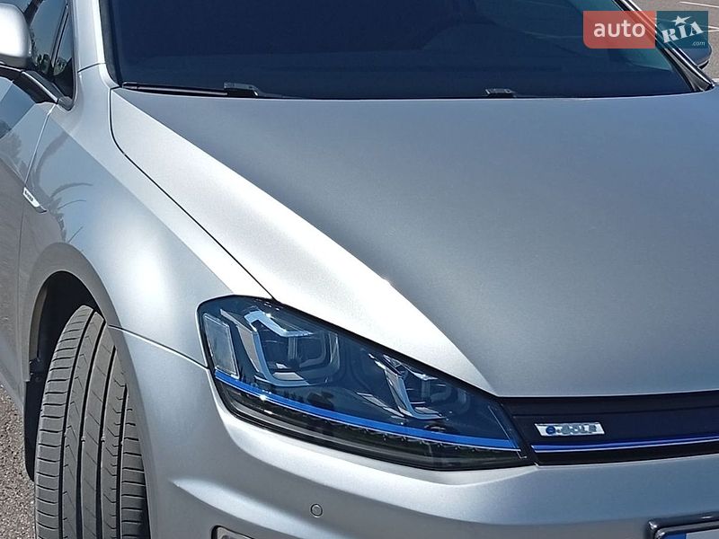 Фото Volkswagen e-Golf з оголошення AUTO.RIA