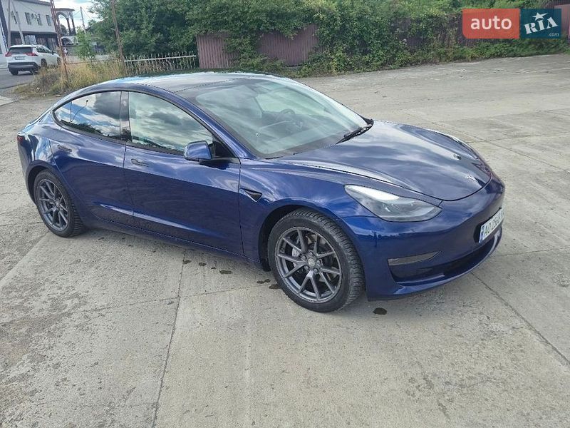 Фото Tesla Model 3 з оголошення AUTO.RIA