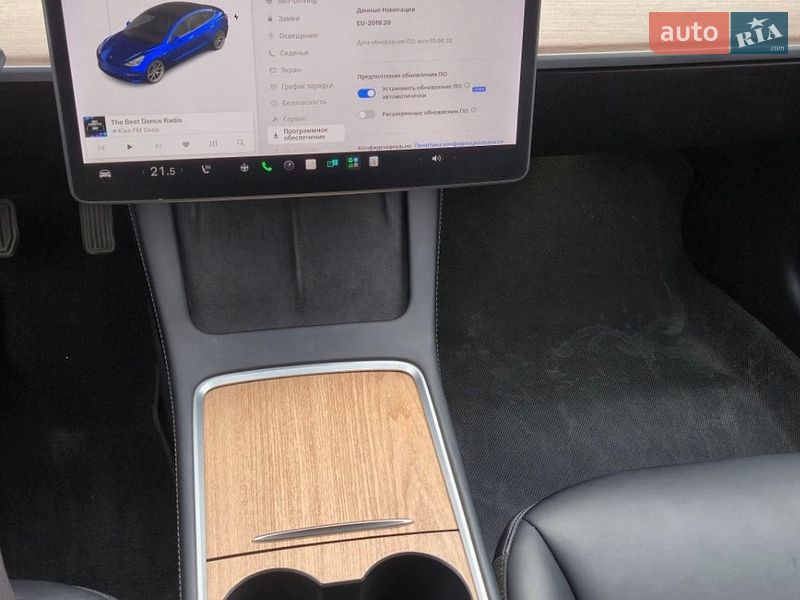Фото Tesla Model 3 з оголошення AUTO.RIA