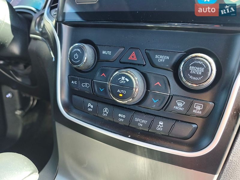 Фото Jeep Grand Cherokee з оголошення AUTO.RIA