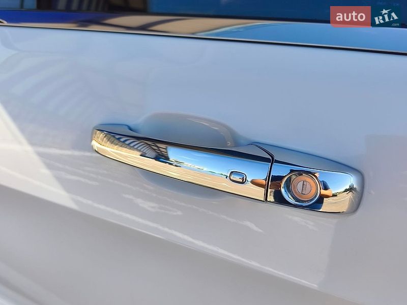 Фото Jeep Grand Cherokee з оголошення AUTO.RIA
