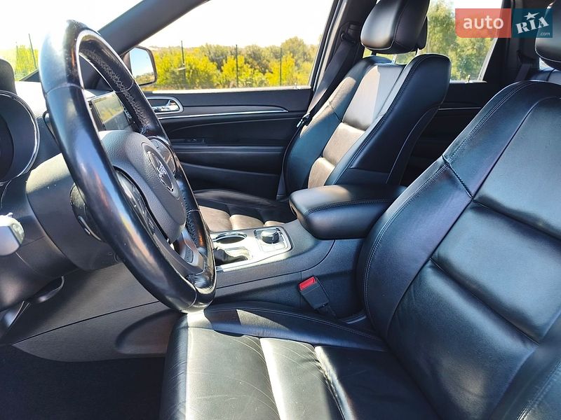 Фото Jeep Grand Cherokee з оголошення AUTO.RIA