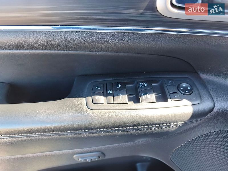 Фото Jeep Grand Cherokee з оголошення AUTO.RIA