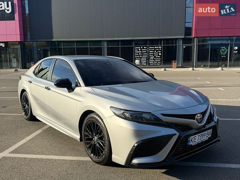 Фото Toyota Camry з оголошення AUTO.RIA