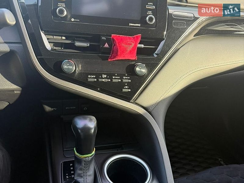 Фото Toyota Camry з оголошення AUTO.RIA