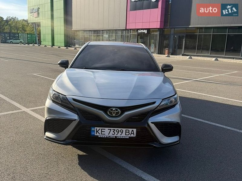 Фото Toyota Camry з оголошення AUTO.RIA