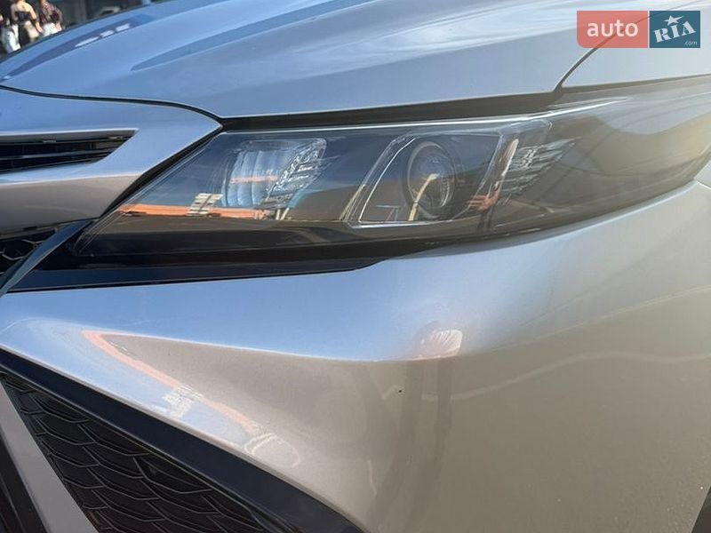 Фото Toyota Camry з оголошення AUTO.RIA