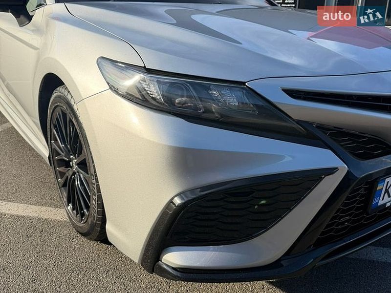 Фото Toyota Camry з оголошення AUTO.RIA